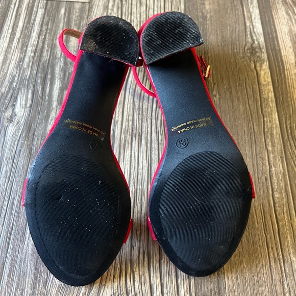 8.5 red heels - Picture 4 of 5